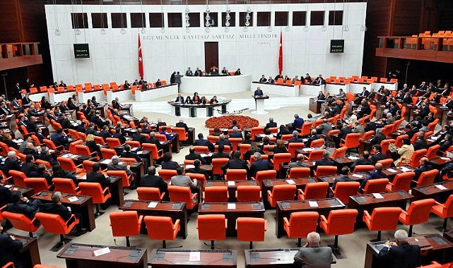 AK Parti’nin yeni YÖK kanunu Meclis’te
