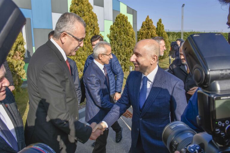 Bursa'da Bakan Karaismailoğlu'ndan Karacabey'e yatırım tam gaz vurgusu