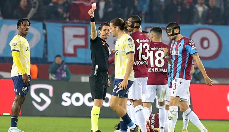 Fenerbahçe-Galatasaray maçının hakemi belli oldu
