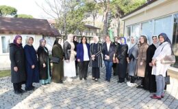 AK TEŞKİLATLAR DEPREM BÖLGESİNE DESTEK İÇİN HIZ KESMİYOR