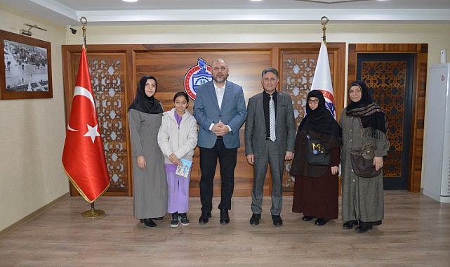 Saadet Partisi İlçe Başkanı Yakup Yıldırım ve Yönetimi, Orhangazi Belediye Başkanı Aydın’ı ziyaret etti.