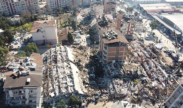 Zafer Partisi Bursa Ekipleri Deprem Bölgesinde Yaraları Sarıyor