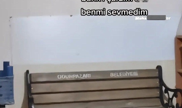 Ayrıldığı sevgilisiyle son kez oturduğu bankı çaldı