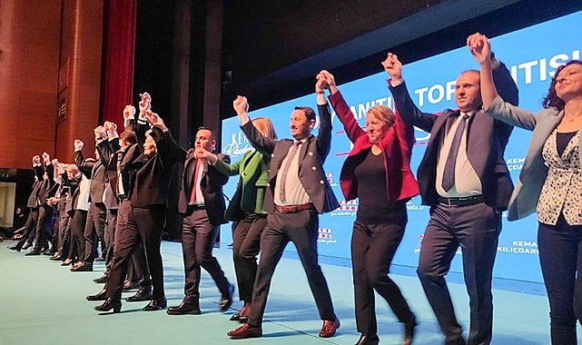 CHP Bursa’da Milletvekili Aday Tanıtım Töreni görsel şölene dönüştü