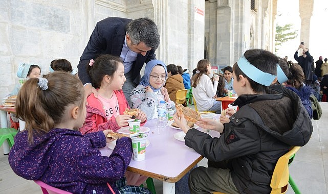 YILDIRIM’DA TEKNE ORUCU TUTAN ÇOCUKLARA ERKEN İFTAR