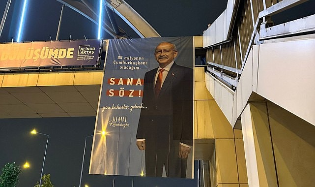 BURSA’DA KILIÇDAROĞLU AFİŞİ ASAN 5 GENÇ GÖZALTINA ALINDI