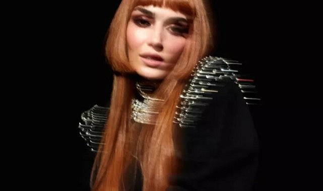 Hande Erçel imaj değiştirdi