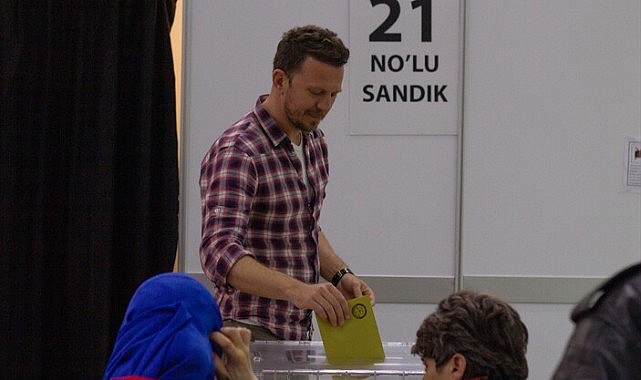 Hollanda’da 14 Mayıs kuyruğu