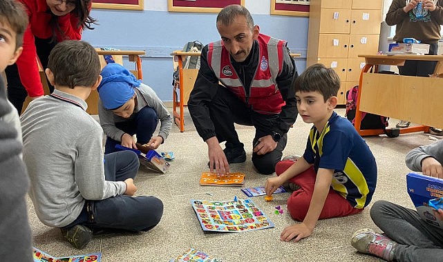 OBAK 6800 Öğrenciye Yüz Yüze Afet Farkındalık Eğitimi Verdi