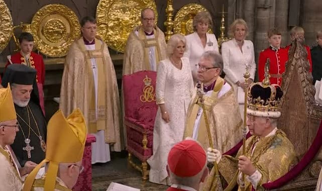 Son Dakika! İngiltere Kralı 3. Charles, görkemli bir törenle tacını taktı