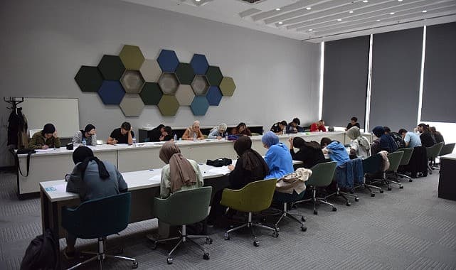 BAŞKAN OKTAY YILMAZ: “ÜNİVERSİTE SINAVLARINA HAZIRLANAN GENÇLERİMİZİN YANINDAYIZ.”