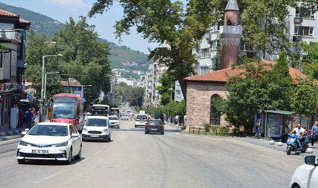 DEVA OSMANGAZİ; “Altıparmak Caddesi’ni Kaderine Terk Etmeyin! Kontrollü Dönüşümle Turizmin Kalbi Olabilir!