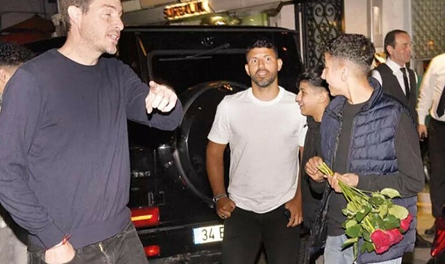 Taksi bulamayan Sergio Agüero’ya Gökhan Gönül yardımcı oldu