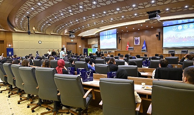 Yerel ve ulusal sorunlara genç bakış