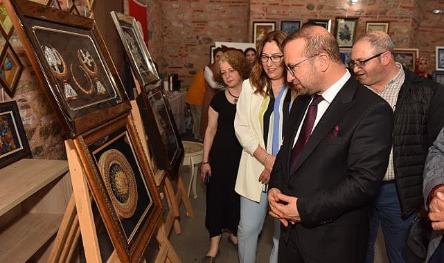 YILDIRIM’DA KADIN TEMALI KAĞIT RÖLYEF SERGİSİ