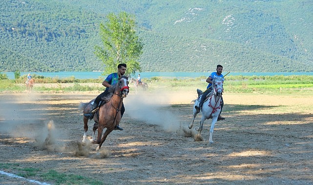 Ciritçiler 15 Temmuz şehitleri için sahaya indi