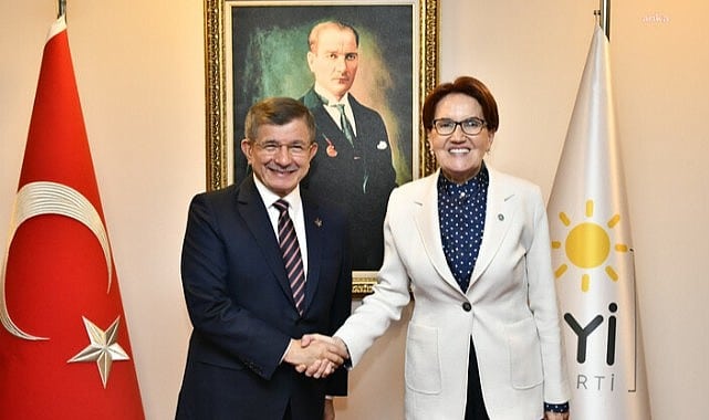 Meral Akşener, Ahmet Davutoğlu’nu kabul etti