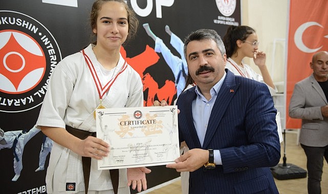 -YILDIRIMLI KARATECİLERDEN 50 MADALYA