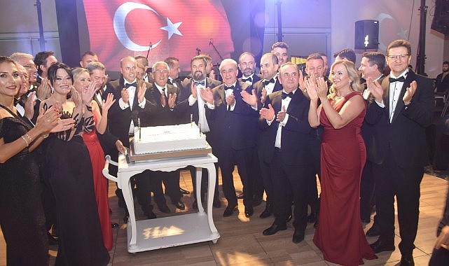 BALKANTÜRKSİAD’DAN CUMHURİYET’E YAKIŞIR ORGANİZASYON