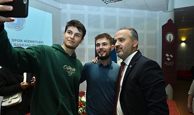 Başkan Aktaş, gençlerle tecrübelerini paylaştı