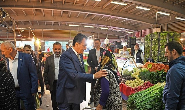 Başkan Dündar, pazarcı esnafını yalnız bırakmıyor
