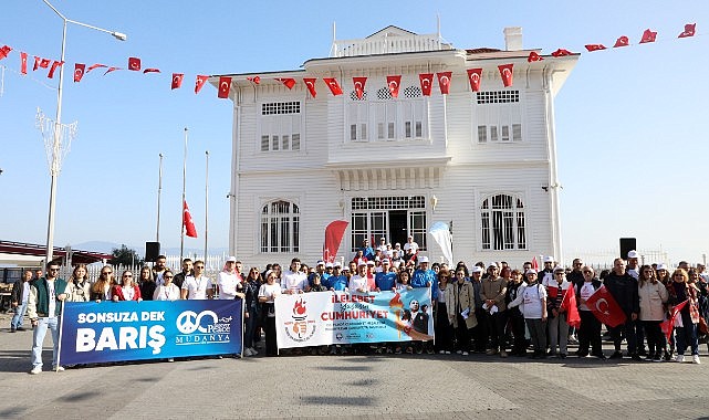 BAŞKAN HAYRİ TÜRKYILMAZ, 100. YILDA CUMHURİYET İÇİN YÜRÜYOR