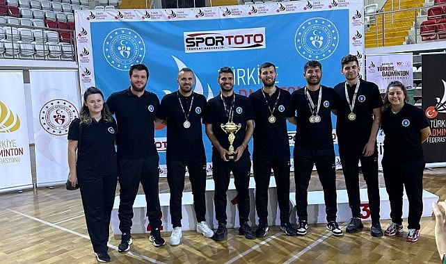 Büyükşehir Belediyesporlu badmintoncular yine zirvede