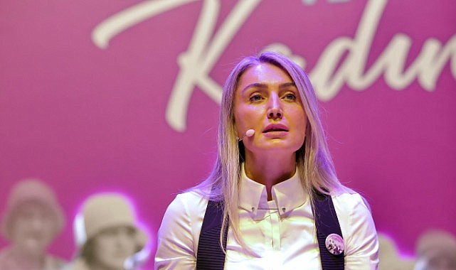 CUMHURİYETİN 100. YAŞINI CUMHURİYET KADINLARIYLA KUTLADI