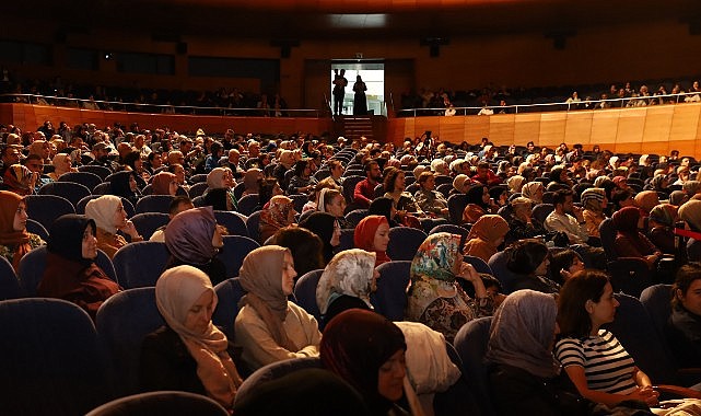 Büyükşehir’den ailelere ‘iletişim semineri’