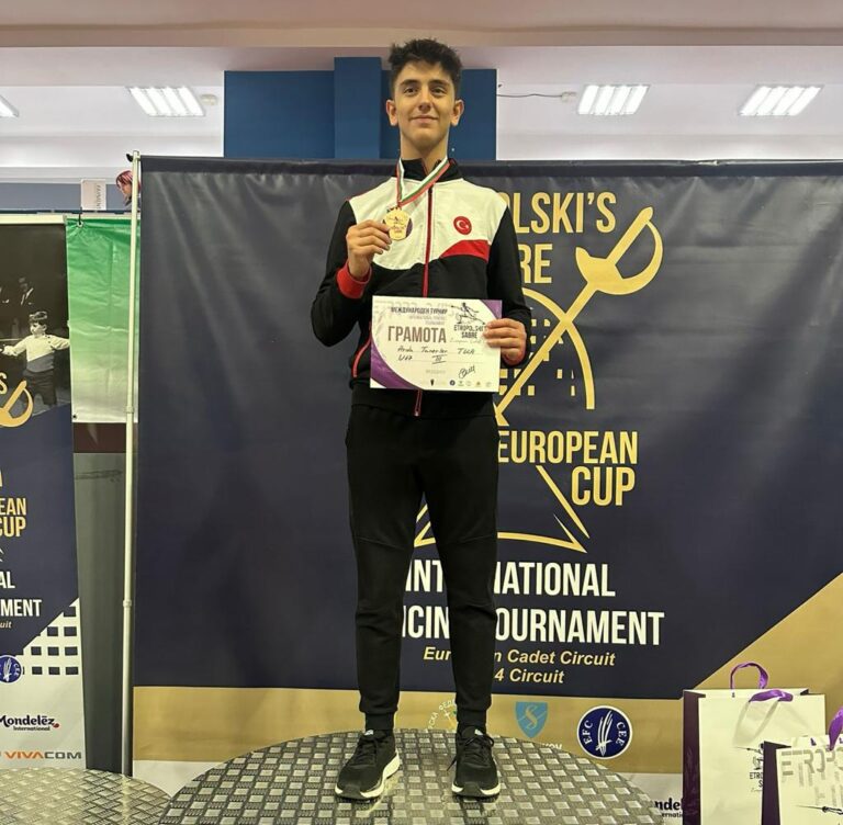 Türk gençleri Sofya'da bir tarih daha yazdı!