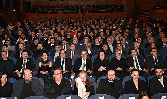 “Sadık Ahmet” filminin Bursa galasına yoğun ilgi