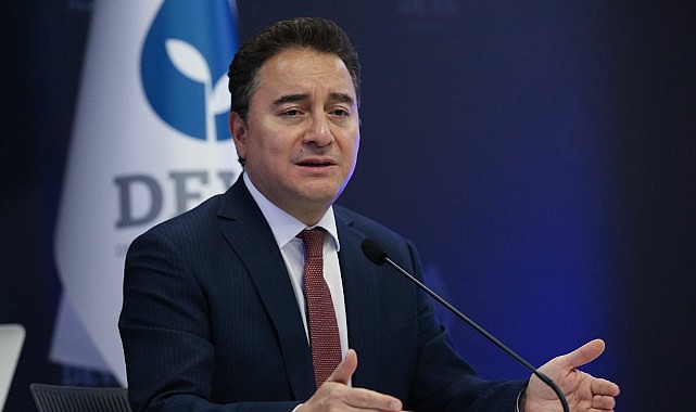 Ali Babacan: “Seçim süslemelerinin tamamı ya devlet ya belediye parası”