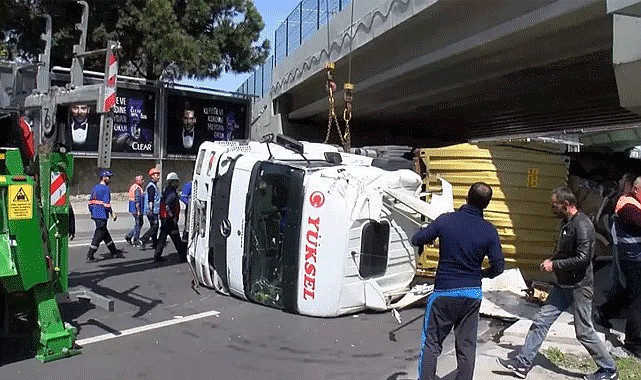 Bakırköy’de tır kazası 4 kişinin canını aldı!