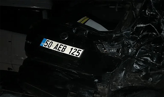 Nevşehir’de buzlanan yolda 14 araç kaza yaptı