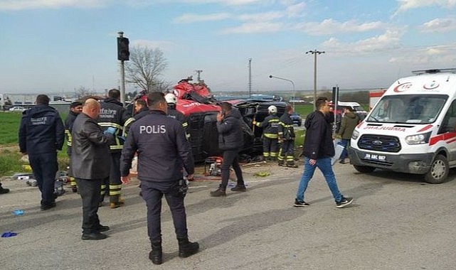 TIR ile minibüs çarpıştı! İlk belirlemeye göre 5 ölü!