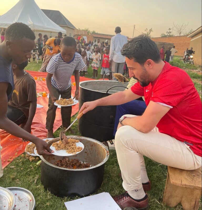 Uganda'da Gönül Köprüsü Kuruldu: Kasım Alper Özdemir'in İzleri