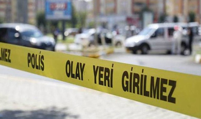 14 yaşındaki kız uyuyan babasının boğazını kesti