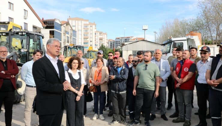 Başkan Deniz Dalgıç Belediye çalışanlarıyla bayramlaştı