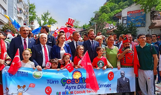 Bursa’da Çoşkulu 23 Nisan Kutlaması