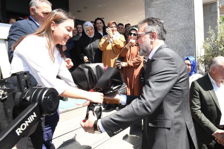 Kestel Belediye Başkanı Ferhat Erol, Görevini Devraldı