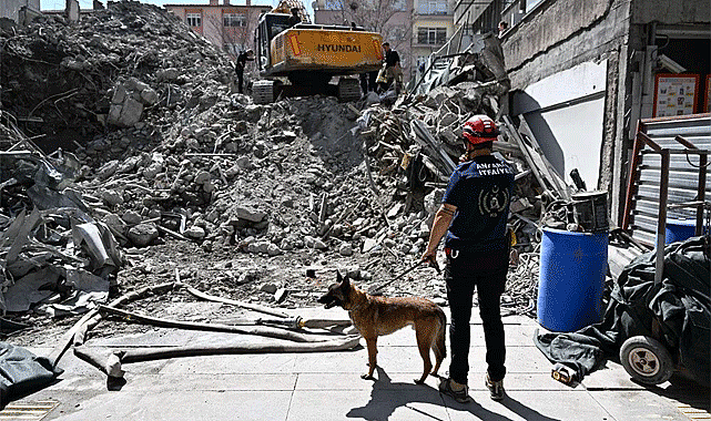 Moloz kaldırma çalışmaları sırasında göçük yaşandı