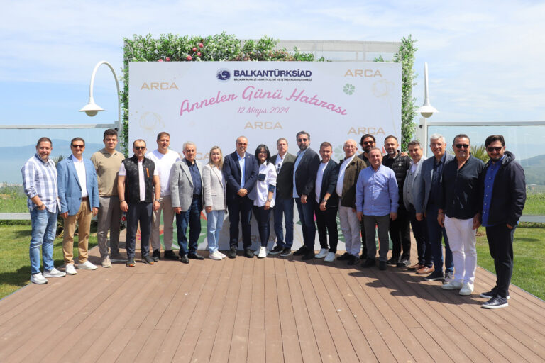 BALKANTÜRKSİAD’DAN Anneler günü kutlaması