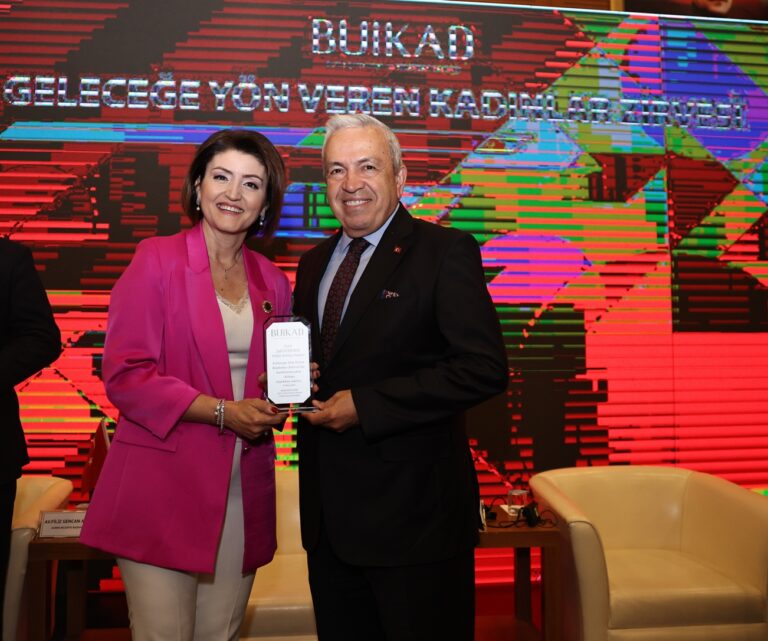 Başkan Şadi Özdemir Nilüfer’de kadına bakış açısını anlattı