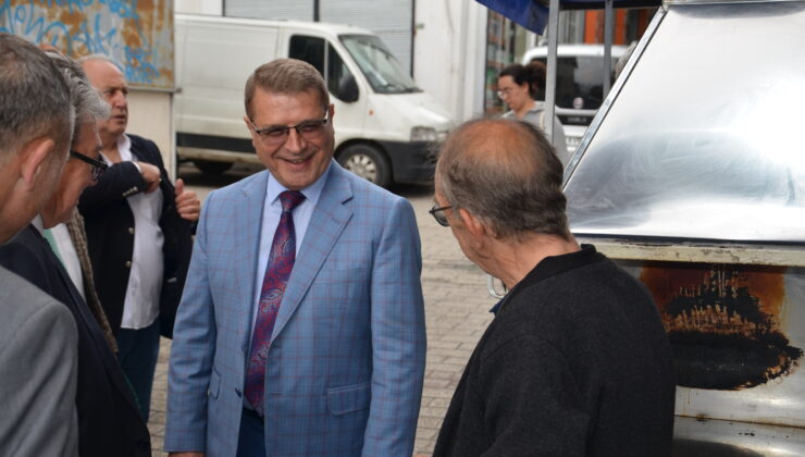 Bursa Cumhuriyet Caddesinde esnaf buluşması