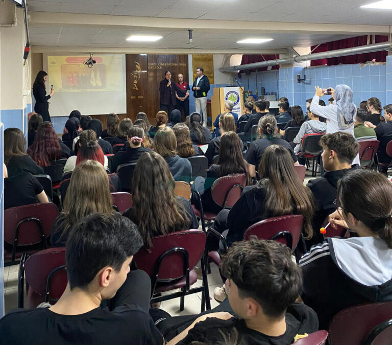 Dünya İklim Günü’nde öğrenciler bilgilendirildi