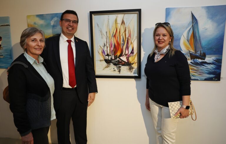 El emeği eserler Nilüfer Sanat Atölyeleri sergisinde izlenime açıldı