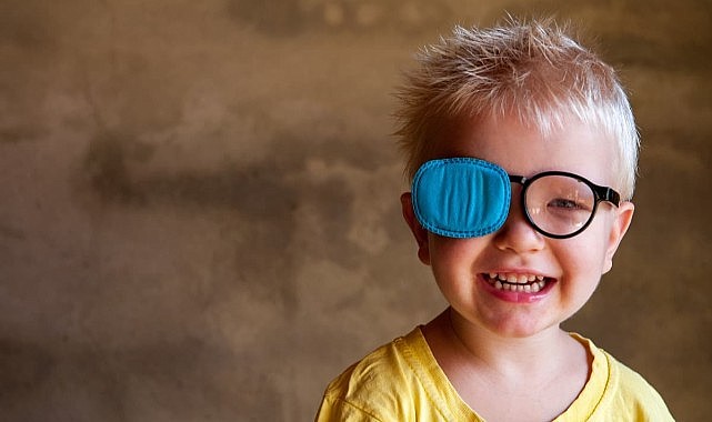 Göz Tembelliği Çocuğun Sosyal Gelişimine Zarar Veriyor