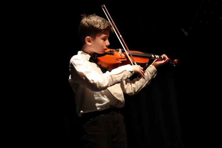 Öğrencilerden keman ve piyano resitali