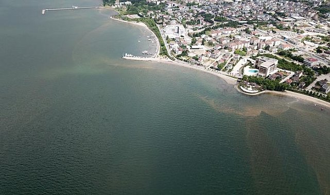 Renk değişimini fark edenler ihbarda bulundu! Sebebi ortaya çıktı