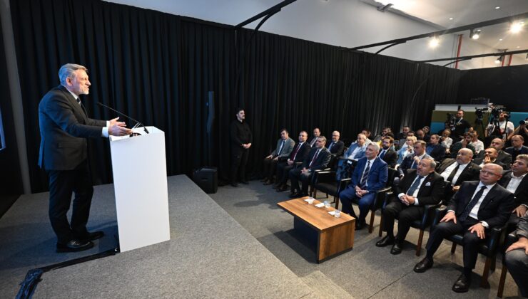 Ticaret Bakanı Ömer Bolat HOMETEX Fuarını Ziyaret Etti